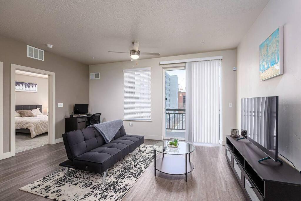 Modern 1B Downtown Slc With Wfh Setup, Gym, Fast Wi-Fi, Pool Lägenhet Salt Lake City Exteriör bild