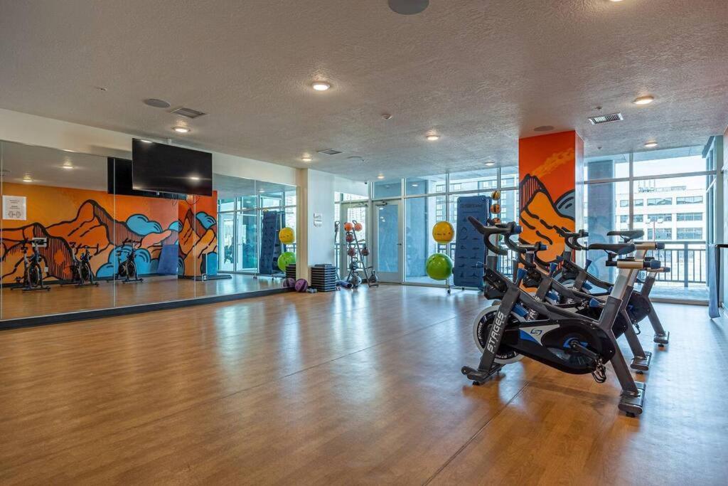 Modern 1B Downtown Slc With Wfh Setup, Gym, Fast Wi-Fi, Pool Lägenhet Salt Lake City Exteriör bild